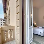 Magenta Apartment By Mamo Florence